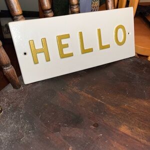 MAGINOLIA Hearty & Home Wall Plaque ‘HELLO’